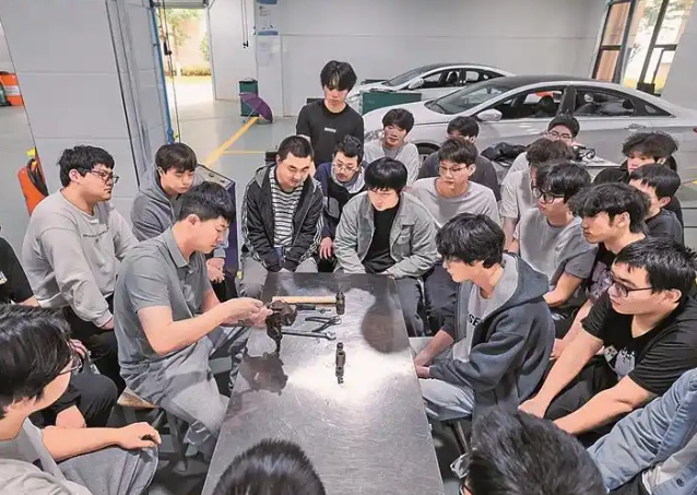 实践需求愈加教育供应侧与工业需求侧之间怎么完成更精准匹配